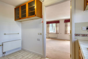 Kitchen/Breakfast Room- click for photo gallery
